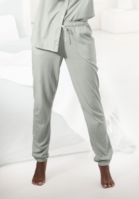 Bild: Pyjamahose von s.Oliver: Pyjamahose von s.Oliver. Mit Kontrastpaspel an den seitlichen Eingrifftaschen, elastischem Tunnelzugbund und elastischem Bündchen am Beinsaum. Weiche Single-Jersey-Qualität aus  50% Baumwolle, 50% Viskose.