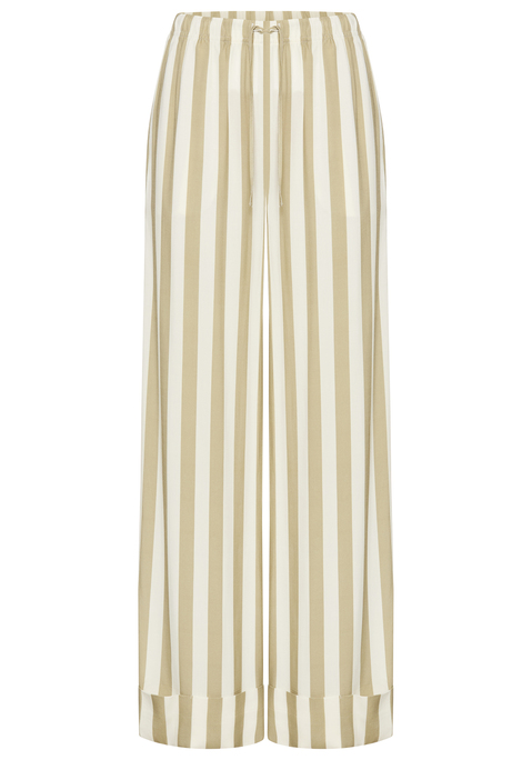 Bild: Pyjamahose von s.Oliver: Bequeme, lange Pyjamahose von s.Oliver mit weitem Bein. Elastischer Bund mit Bindeband, der leicht unterhalb der Taille sitzt. Breiter fixierter Aufschlag am Saum. Komfortable Webware aus reiner Viskose.