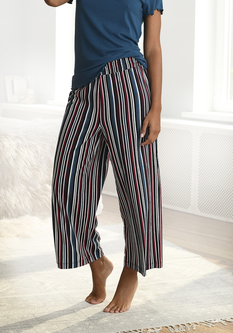 Bild: Pyjamahose von s.Oliver: Culotte in 7/8-Länge von s.Oliver. Mit gesmoktem Bund. Obermaterial: 50% Baumwolle, 50% Viskose