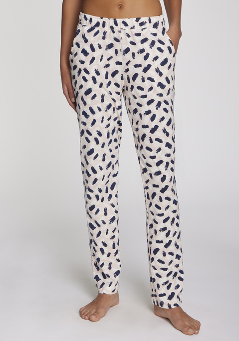 Bild: Pyjamahose von s.Oliver: Gemütliche Pyjamahose von s.Oliver. Besonderheit: der attraktive Alloverdruck. Schmales Bein, komfortabler Gummizugbund. Zusätzlicher Komfort: eingebaute Eingrifftaschen. Angenehme Materialmischung aus Baumwolle und Viskose.