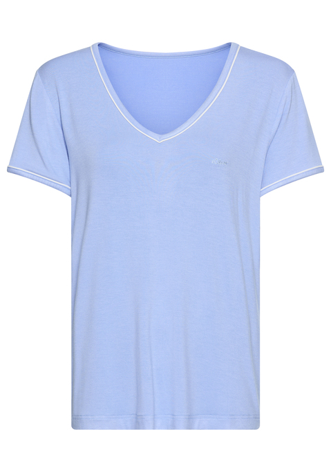 Bild: Pyjamaoberteil von s.Oliver: Bequemes Pyjamashirt von s.Oliver mit kurzen Ärmeln und kontrastierender Paspel am V-Ausschnitt. Schöne Markenlogo-Stickerei auf der linken Brust. Komfortable Single-Jersey-Qualität aus reiner Viskose.