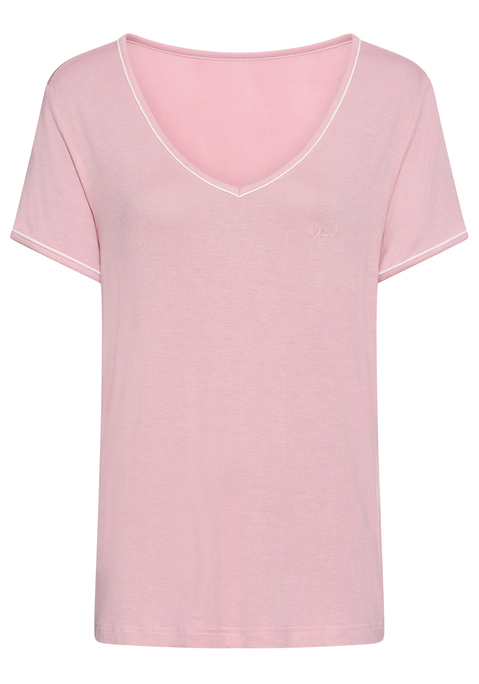 Bild: Pyjamaoberteil von s.Oliver: Bequemes Pyjamashirt von s.Oliver mit kurzen Ärmeln und kontrastierender Paspel am V-Ausschnitt. Schöne Markenlogo-Stickerei auf der linken Brust. Komfortable Single-Jersey-Qualität aus reiner Viskose.