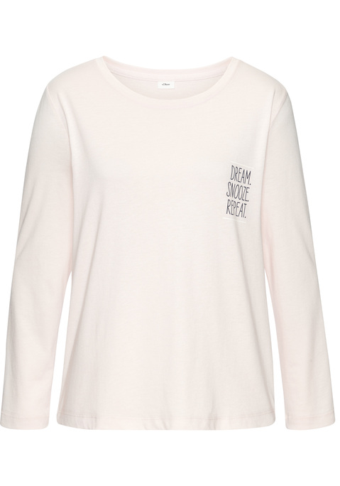 Bild: Pyjamaoberteil von s.Oliver: Langarmshirt von s.Oliver mit Schriftzug vorn. Rundhalsausschnitt und loose fit Passform. Aus einer trageangenehmen Baumwoll-Viskose-Mischung.