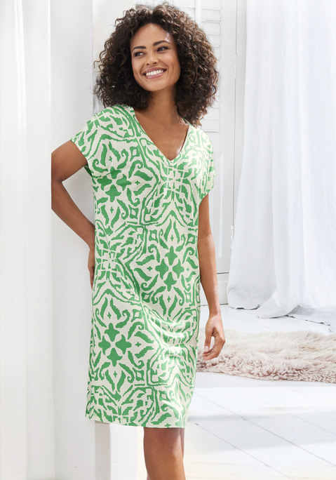 Bild: Sleepshirt von s.Oliver: Mit Alloverprint: Sleepshirt von s.Oliver im Ethno-Style. V-Ausschnitt und angeschnittene Ärmel. Weich fließende Viskose.