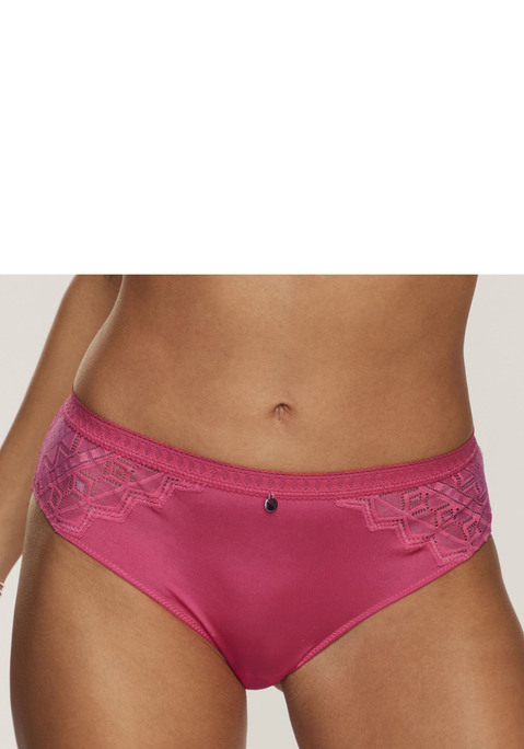 Bild: Slip von s.Oliver: Femininer Slip mit hübschem Spitzenbund. Aus weichem Microtouch-Material und graphischer Spitze in transparenter Optik. Mit feinem Accessoire in der vorderen Mitte. Mit eingearbeitetem Baumwollzwickel. Passender BH aus der gleichen Serie erhältlich. Obermaterial: 86% Polyamid, 14% Elasthan.