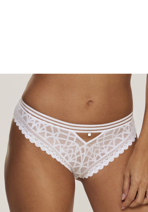 Bild: Slip von s.Oliver: Femininer Slip in klassischer Schnittführung. Rundherum aus weichem Microtouch-Material. Mit modischem Accessoire in der vorderen Mitte. Mit eingearbeitetem Baumwollzwickel. Passender BH aus der gleichen Serie erhältlich. Obermaterial: 88% Polyamid, 12% Elasthan.