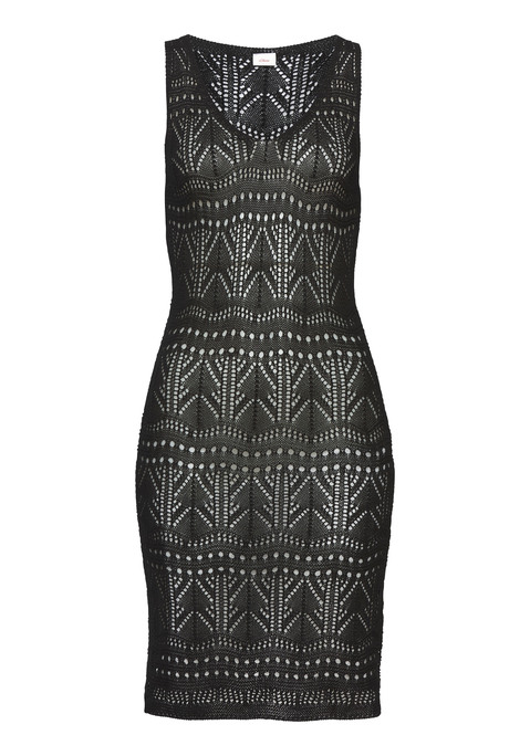 Bild: Strickkleid von s.Oliver: Strickkleid von s.Oliver mit modischem Ajourmuster. Durchscheinende Optik. Tiefer Ausschnitt, breite Träger. Figurnahe Passform. Luftige Strickware mit weichem Griff.