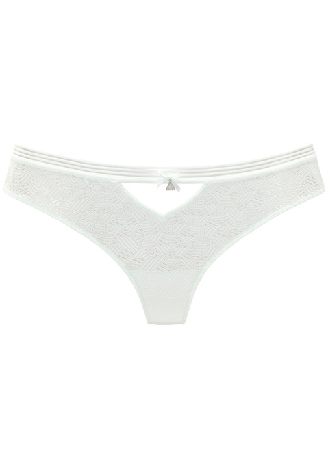 Bild: String von s.Oliver: Modischer String mit verführerischem Cut-Out vorne mittig. Aus extraflacher Spitze und dezent transparentem Soft-Mesh. Mit feiner Zierschleife und schickem Accessoire in der vorderen Mitte. Mit eingearbeitetem Baumwollzwickel. Passender BH aus der gleichen Serie erhältlich. Aus 82% Polyamid, 18% Elasthan.