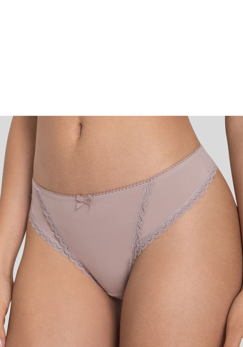 Bild: String von s.Oliver: Klassischer String aus angenehm weichem Material-Mix. Spitzenborten entlang des Bunds und Beinausschnitten. Feine Zierschleife in der vorderen Mitte. Passende BH's aus der gleichen Serie erhältlich. Mit eingearbeitetem Baumwollzwickel. Obermaterial: 85% Polyamid, 15% Elasthan.