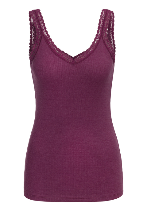 Bild: Unterhemd von s.Oliver: Feminines Spitzentop von s.Oliver. Zarte Spitze am Ausschnitt und an denTrägern. Figurbetont geschnitten. Hübsch: der tiefe Rückenausschnitt. Aus softer, elastischer Baumwolle.