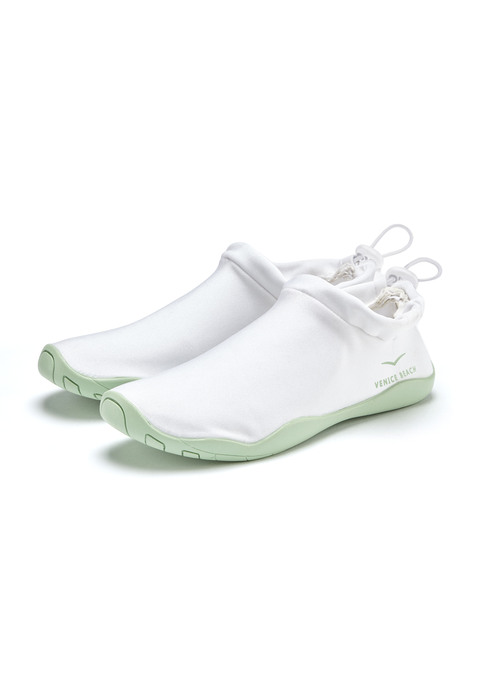 Bild: Aquaschuh von Venice Beach: Aquaschuh VEGAN von VENICE BEACH. Obermaterial aus Neopren und Textil. Futter und Decksohle aus Textil. Laufsohle aus Synthetik.