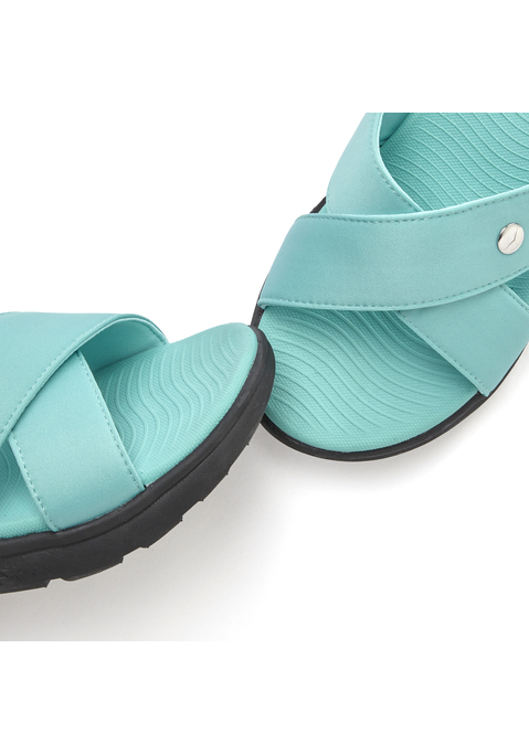 Bild: Badepantolette von Venice Beach: Pantolette mit wasserabweisender Sohle VEGAN von VENICE BEACH. Hervorragend geeignet für Strand und Pool. Obermaterial und Futter aus Textil. Decksohle und Laufsohle aus Synthetik.