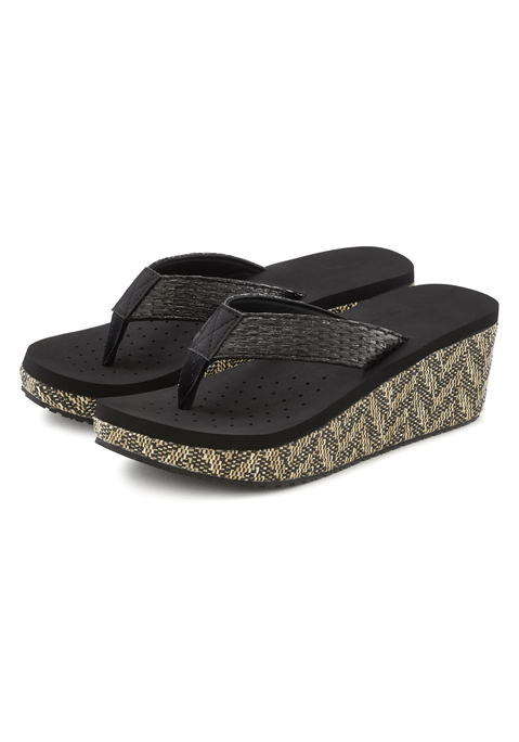 Bild: Badezehentrenner von Venice Beach: Zehentrenner mit wasserabweisender Sohle VEGAN von VENICE BEACH. Hervorragend geeignet für Strand und Pool. Absatzhöhe ca. 6,5 cm. Obermaterial und Futter aus Textil. Decksohle und Laufsohle aus Synthetik.