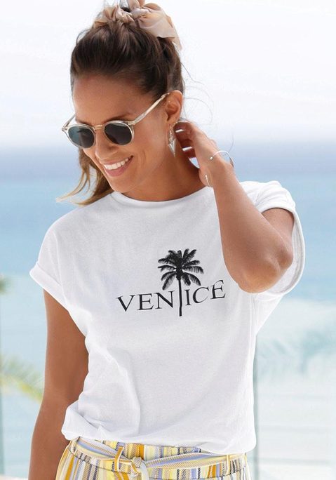 Bild: Rundhalsshirt von Venice Beach: Shirt von VENICE BEACH. Mit Frontdruck. Länge ca. 64 cm. Aus 100% Baumwolle (unterstützt Cotton made in Africa).