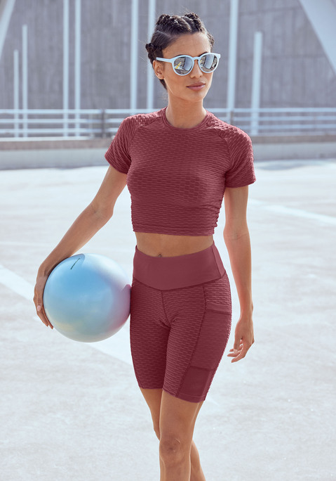 Bild: Radlerhose von Vivance active: Funktions-Bikershorts in Wabenoptik mit breitem Bund mit innenliegender Tasche. An den Beinen seitlich mit Mesh-Einsätzen, links mit Handytasche. Aus 86% Polyester, 14% Elasthan.
