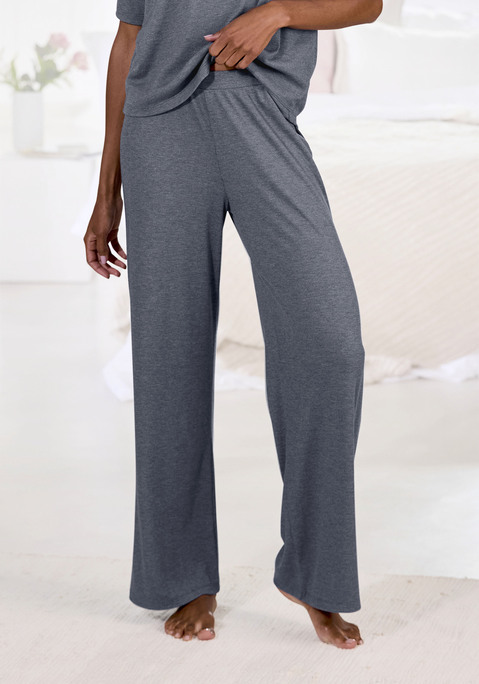 Bild: 7/8-Hose von Vivance Dreams: Gemütliche 7/8-Loungehose von Vivance Dreams mit elastischem Tunnelzugbund. Bequeme Passform mit weitem Beinverlauf. Pflegeleichte, weiche Feinripp-Qualität mit Viskoseanteil.