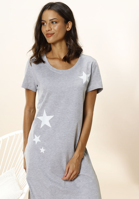 Bild: Nachthemd von Vivance Dreams by Lascana: Nachthemd in Midi-Länge mit großem Sternendruck aus weicher Single Jersey-Qualität aus reiner  Baumwolle. Mit jedem Kauf eines Artikels aus Cotton made in Africa untestützt Du die Initiative.