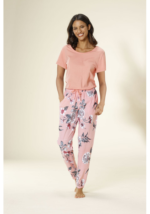 Bild: Pyjama von Vivance Dreams by Lascana: Pyjama mit schönem Blumen Allover-Druck aus weicher Single Jersey Qualität aus Baumwolle. Mit jedem Kauf eines Artikels aus Cotton made in Africa untestützt Du die Initiative.