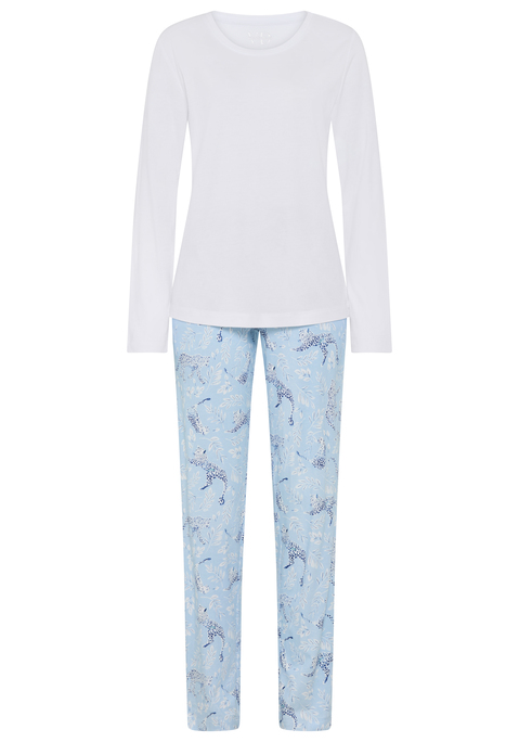 Bild: Pyjama von Vivance Dreams by Lascana: Schöner Pyjama von Vivance Dreams mit hohem Komfortfaktor. Langarmshirt mit Rundhalsausschnitt sowie lange Hose mit Gummizugbund und Bindeband. Praktische Eingrifftaschen. Single-Jersey-Qualität aus einer Mischung aus Baumwolle und Viskose.