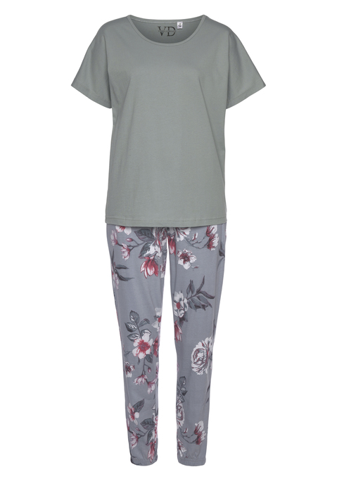 Bild: Pyjama von Vivance Dreams by Lascana: Pyjama mit schönem Blumen Allover-Druck aus weicher Single Jersey Qualität aus Baumwolle. Mit jedem Kauf eines Artikels aus Cotton made in Africa untestützt Du die Initiative.