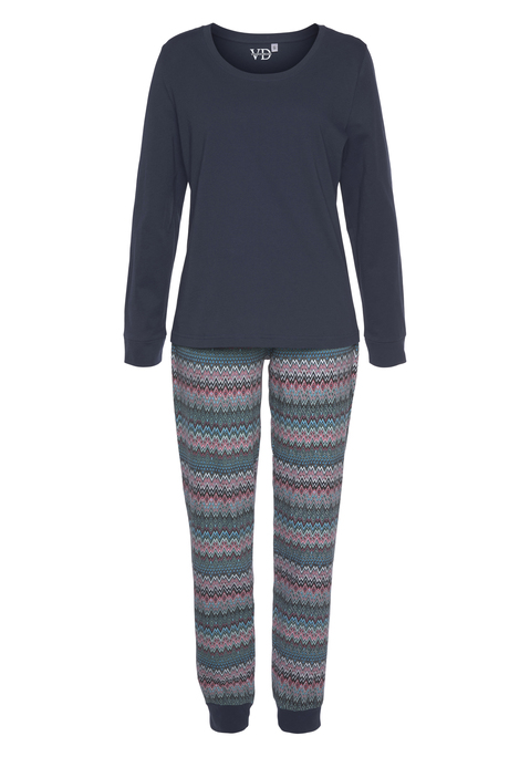 Bild: Pyjama von Vivance Dreams by Lascana: Pyjama mit grafischem Alloverdruck aus Weiche Single Jersey-Qualität aus Baumwolle. Mit jedem Kauf eines Artikels aus Cotton made in Africa untestützt Du die Initiative.