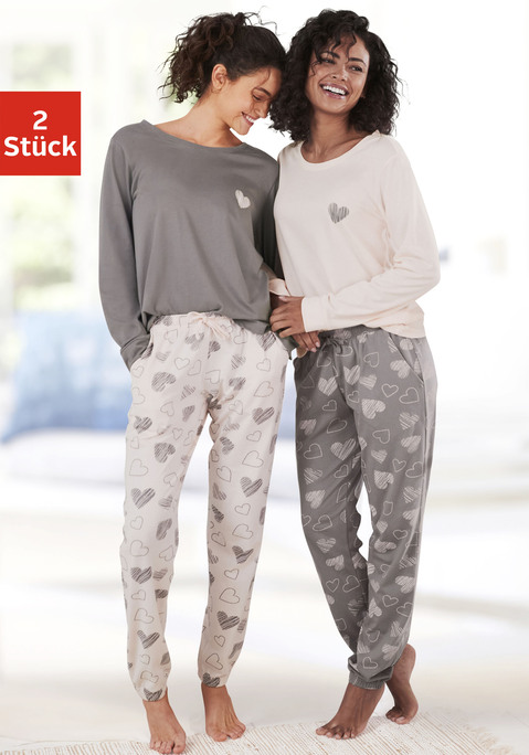 Bild: Pyjama von Vivance Dreams by Lascana: Pyjama von Vivance Dreams im Doppelpack. Longsleeve mit Rundhalsausschnitt und Herz-Print. Lange Hose mit elastischem Tunnelzugbund und seitlichen Taschen. Bequem geschnitten. Atmungsaktive und pflegeleichter Baumwollmix.