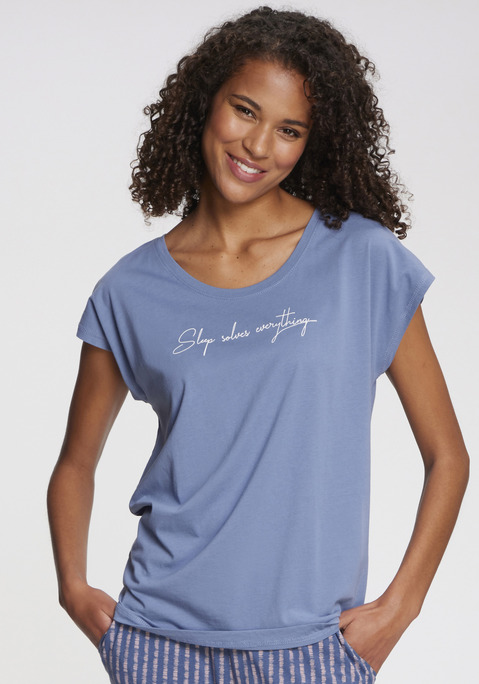 Bild: Pyjamaoberteil von Vivance Dreams by Lascana: Gemütliches Schlafshirt von Vivance Dreams. Highlight: der kleine Frontprint. Rundhalsausschnitt. Legerer Schnitt für eine erholsame Nacht. Single-Jersey aus trageangenehmem Baumwollmix.