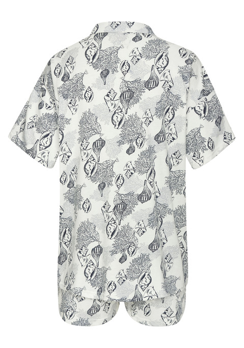 Bild: Shorty von Vivance Dreams by Lascana: Klassisch geschnittener Shorty von Vivance Dreams mit maritimem Alloverprint. Kurzarmshirt mit aufgesetzter Brusttasche, Reverskragen und durchgehender Knopfleiste. Shorts mit elastischem Gummizugbund. Trageangenehmer Baumwoll-Mix.