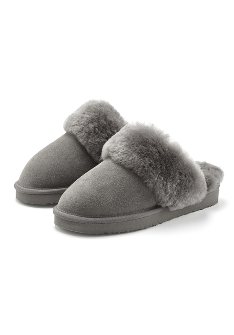 Bild: Pantolette von Vivance Dreams: Hausschuhe aus Leder von VIVANCE. Obermaterial aus Rindsleder. Futter und Decksohle aus Schafsfell. Laufsohle aus Synthetik.