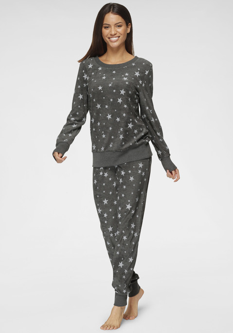 Bild: Pyjama von Vivance Dreams: Bequemer Frotteepyjama von Vivance Dreams aus 50% Baumwolle , 50% Polyester. Mit jedem Kauf eines Artikels aus Cotton made in Africa untestützt Du die Initiative.