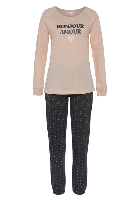 Bild: Pyjama von Vivance Dreams: Pyjama von Vivance Dreams. Langarmshirt mit Rundhalsausschnitt, Raglanärmeln und Frontdruck. Lange Pyjamahose mit Kordelzug, seitlichen Eingriffstaschen und Allover-Druck. Weiche Single-Jersey-Qualität aus Baumwolle.