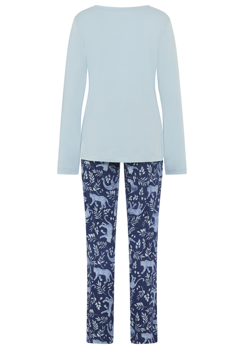 Bild: Pyjama von Vivance Dreams: Schöner Pyjama von Vivance Dreams mit hohem Komfortfaktor. Langarmshirt mit Rundhalsausschnitt sowie lange Hose mit Gummizugbund und Bindeband. Praktische Eingrifftaschen. Single-Jersey-Qualität aus einer Mischung aus Baumwolle und Viskose.