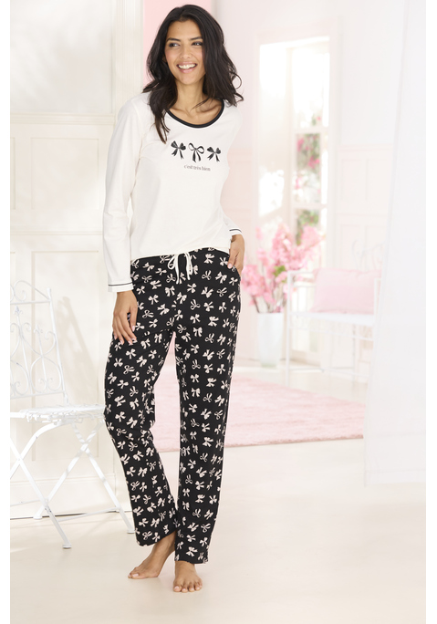 Bild: Pyjama von Vivance Dreams: Verspielter Pyjama von Vivance Dreams. Longsleeve mit Print vorn, Rundhalsausschnitt und Kontrastsäumen. Lange Hose mit Alloverprint, Elastikbund mit Tunnelzug und seitlichen Eingrifftaschen. Trageangenehme Baumwollqualität.
