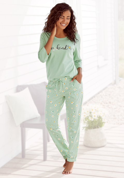 Bild: Pyjama von Vivance Dreams: Pyjama aus 100%  Baumwolle. Mit jedem Kauf eines Artikels aus Cotton made in Africa untestützt Du die Initiative