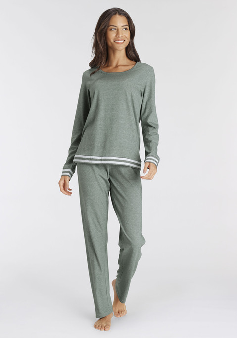 Bild: Pyjama von Vivance Dreams: Weicher Pyjama von Vivance Dreams in Melange-Optik. Langarmshirt mit Rundhalsausschnitt und gestreiften Saumbündchen. Lange Hose mit elastischem Bund und Eingrifftaschen. Figurumspielende Passform. Pflegeleichter Single-Jersey aus 50% Baumwolle, 50% Polyester.