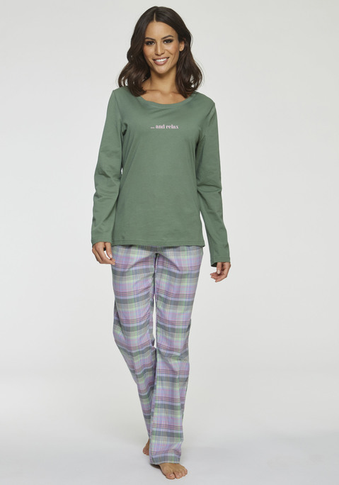 Bild: Pyjama von Vivance Dreams: Pyjama von Vivance Dreams mit schlichtem Oberteil und Print auf der Vorderseite. Lange Hose mit seitlichen Eingrifftaschen und Tunnelzug. Angenehme Baumwollqualität.