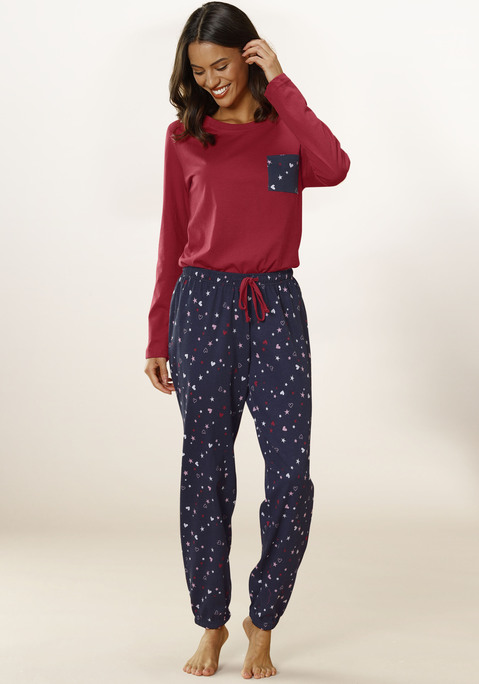 Bild: Pyjama von Vivance Dreams: Langer Pyjama mit Alloverdruck weicher Single Jersey Qualität aus Baumwolle. Mit jedem Kauf eines Artikels aus Cotton made in Africa untestützt Du die Initiative.