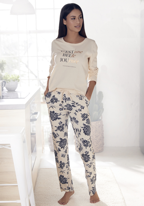 Pyjama von VIVANCE DREAMS in sand-graphit