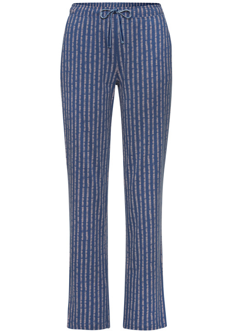 Bild: Pyjamahose von Vivance Dreams: Feminine Pyjamahose von Vivance Dreams mit schönem Alloverprint. Gerade Beine und bequeme Eingrifftaschen. Komfortable Passform dank Gummizugbund mit Bindeband. Ideal für erholsamen Schlaf. Angenehme Baumwoll-Viskose-Qualität.
