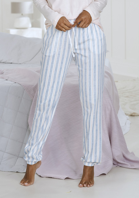 Bild: Pyjamahose von Vivance Dreams: Allover gemusterte Pyjamahose von Vivance Dreams. Elastischer Tunnelzugbund. Bündchen an den Beinenden. Seitliche Eingrifftaschen. Trageangenehmer Baumwoll-Viskose-Mix.