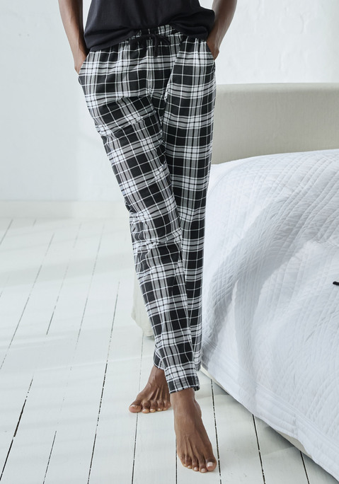 Bild: Pyjamahose von Vivance Dreams: Pyjamahose mit allover Print, seitlichen Eingriffstaschen und Tunnelzugbund in angenehmer Qualität aus 100% Baumwolle.