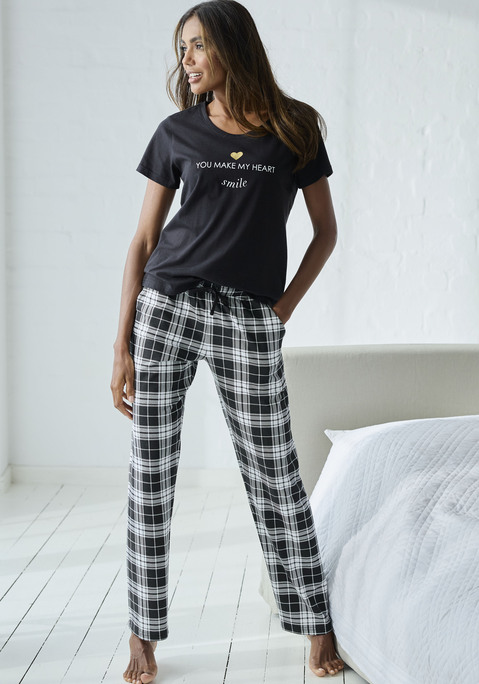 Bild: Pyjamahose von Vivance Dreams: Pyjamahose mit allover Print, seitlichen Eingriffstaschen und Tunnelzugbund in angenehmer Qualität aus 100% Baumwolle.