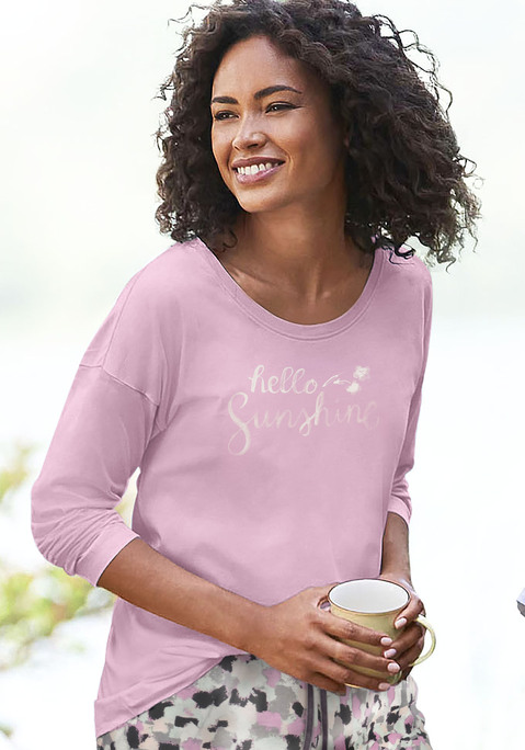 Bild: Pyjamaoberteil von Vivance Dreams: Lässiges Longsleeve mit überschnittenen Schultern und schönem Frontprint. Rundhalsausschnitt. Vielseitig kombinierbar. Angenehme Qualität.