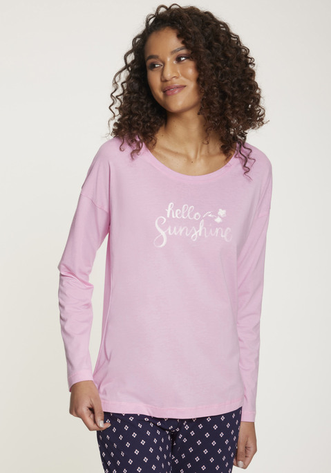 Bild: Pyjamaoberteil von Vivance Dreams: Lässiges Longsleeve mit überschnittenen Schultern und schönem Frontprint. Rundhalsausschnitt. Vielseitig kombinierbar. Angenehme Qualität.