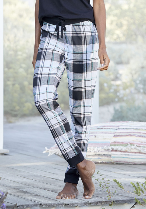 Bild: Schlafhose von Vivance Dreams: Pyjamahose von Vivance Dreams mit Alloverprint und bequemem, farblich abgesetztem unifarbenen Tunnelzugbund. Elastische Rippbündchen an den Beinen. Angenehme Baumwollqualität.