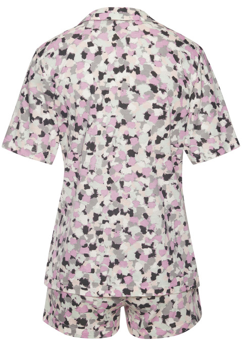 Bild: Shorty von Vivance Dreams: Klassisch geschnittener kurzer Pyjama von Vivance Dreams mit Reverskragen, aufgesetzter Brusttasche und durchgehender Knopfleiste. Shorts mit seitlichen Eingrifftaschen und Tunnelzugbund. Angenehme Qualität.