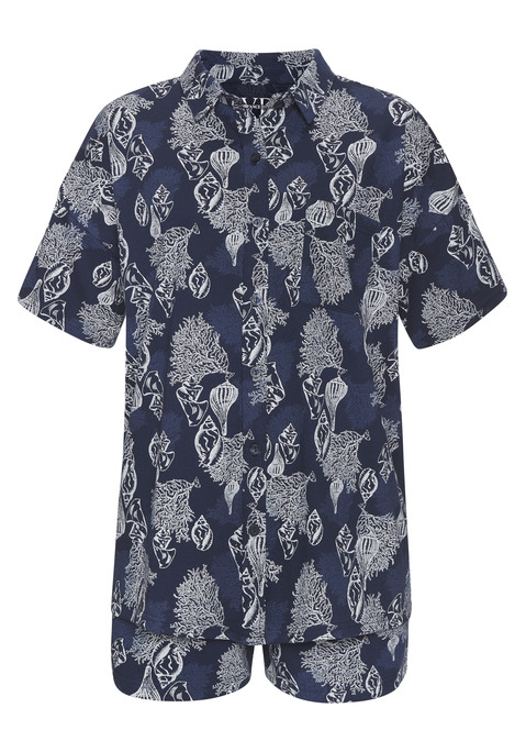 Bild: Shorty von Vivance Dreams: Klassisch geschnittener Shorty von Vivance Dreams mit maritimem Alloverprint. Kurzarmshirt mit aufgesetzter Brusttasche, Reverskragen und durchgehender Knopfleiste. Shorts mit elastischem Gummizugbund. Trageangenehmer Baumwoll-Mix.