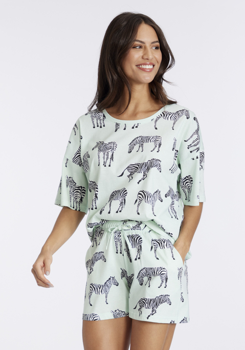 Bild: Shorty von Vivance Dreams: Mit designstarkem Animalprint: Shorty von Vivance Dreams. T-Shirt mit Rundhalsausschnitt und überschnittenen Schulternähten. Shorts mit Dehnbund und seitlichen Eingrifftaschen. Bequeme Passform. Angenehm weiche Jerseyqualität aus 60% Baumwolle, 40% Polyester.