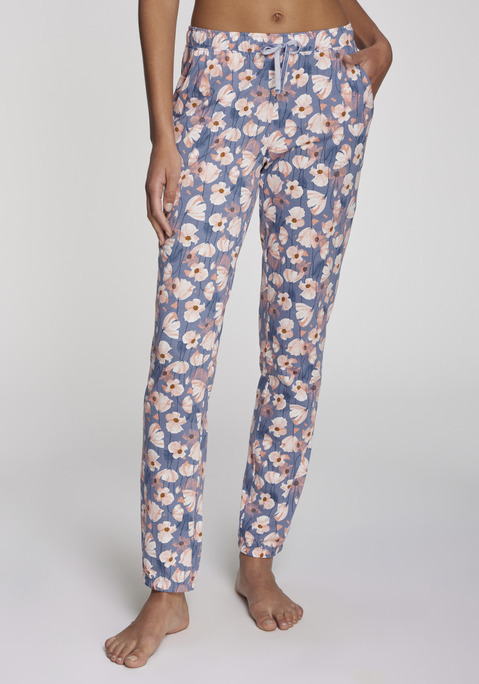 Bild: Pyjamahose von Vivance Dreams: Feminine Pyjamahose von Vivance Dreams mit schönem Alloverprint. Schmale Beine. Eingrifftaschen. Gummizugbund mit Bindeband für eine individuelle Passform. Angenehme Mischung aus Baumwolle und Viskose im Single-Jersey.