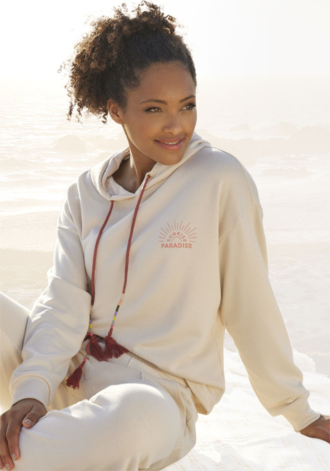 Bild: Hoodie von Vivance: Hoodie von Vivance mit Print. Verstellbarer Tunnelzug mit farbenfroher Kordel. Mit überschnittener Schulterpartie und Rippbündchen. Weiche Sweat-Qualität.
